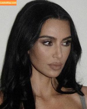 Kim Kardashian photo #1372