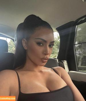 Kim Kardashian photo #1409