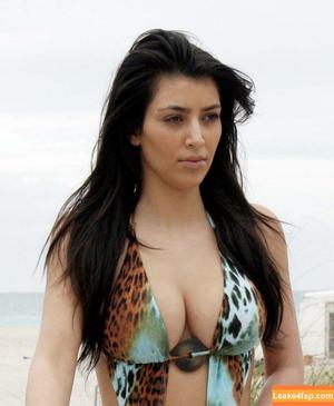 Kim Kardashian photo #1452