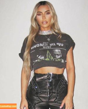 Kim Kardashian photo #1486