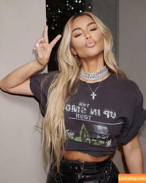 Kim Kardashian photo #1490