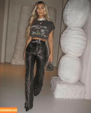 Kim Kardashian photo #1492