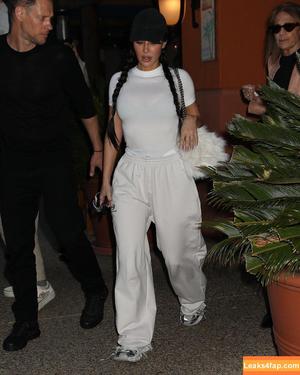 Kim Kardashian photo #1517