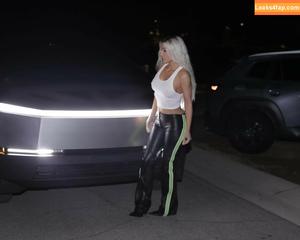 Kim Kardashian photo #1539