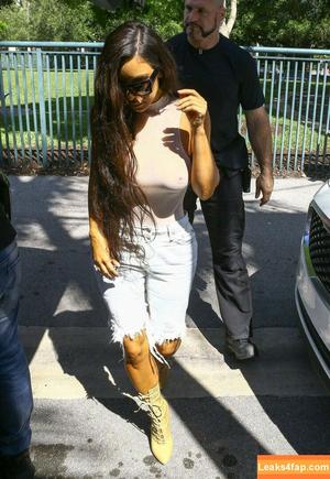 Kim Kardashian photo #1567