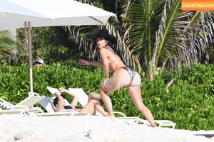 Kim Kardashian photo #1593