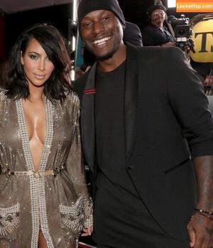 Kim Kardashian photo #1678