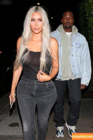 Kim Kardashian photo #1763