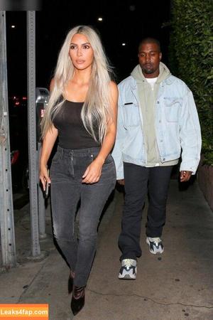 Kim Kardashian photo #1764