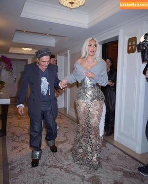 Kim Kardashian photo #1785