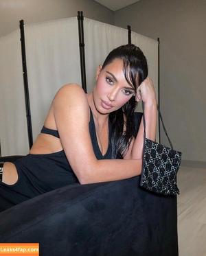 Kim Kardashian photo #1801