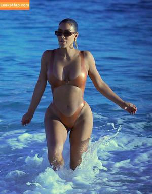 Kim Kardashian photo #1845