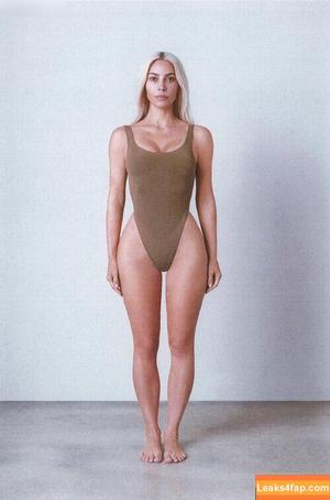 Kim Kardashian photo #1852