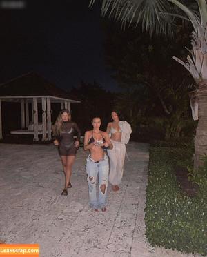 Kim Kardashian photo #1907