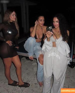 Kim Kardashian photo #1908