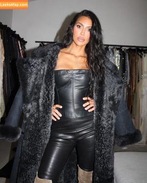 Kim Kardashian photo #1914