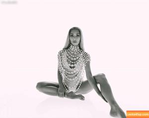 Kim Kardashian photo #1974