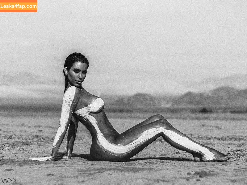 Kim Kardashian / https: / kimkadarshian / kimkardashian leaked photo photo #2165