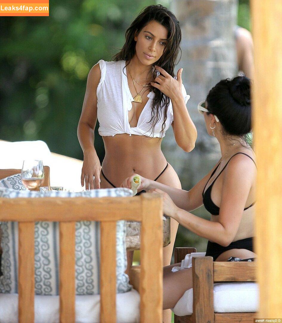 Kim Kardashian / https: / kimkadarshian / kimkardashian leaked photo photo #2244