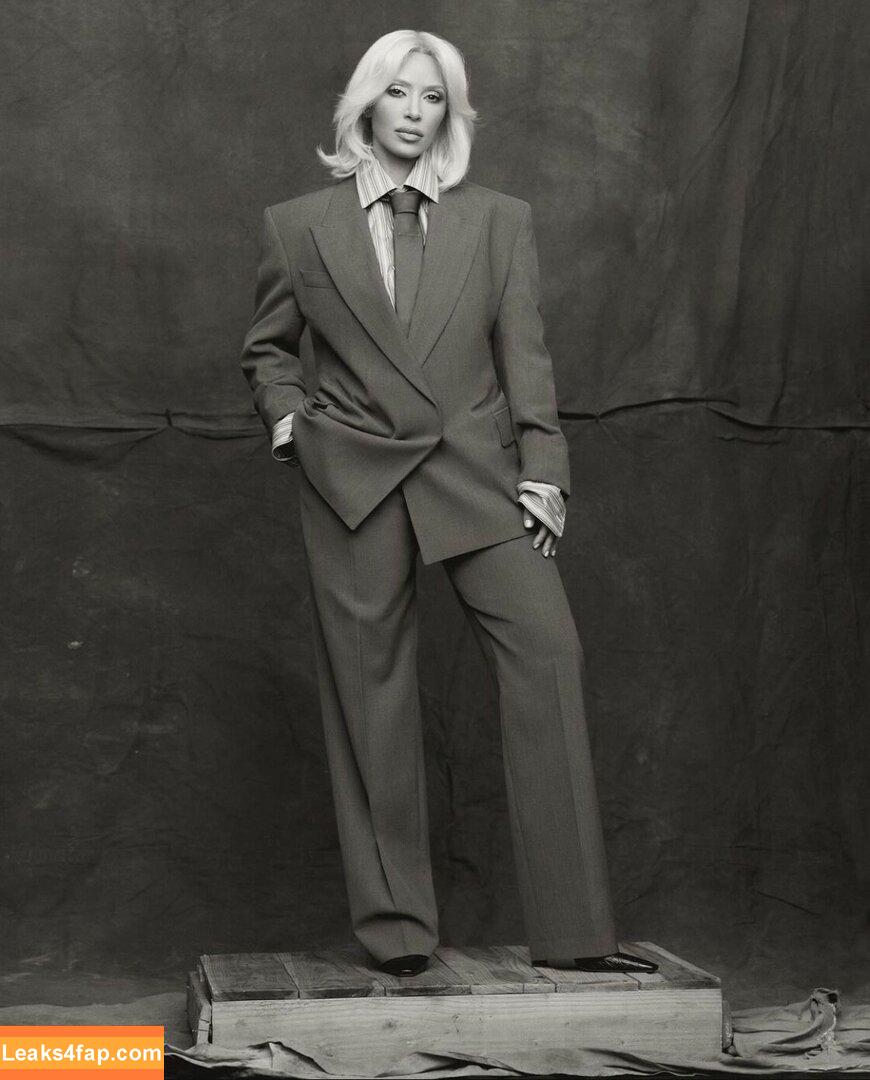 Kim Kardashian / https: / kimkadarshian / kimkardashian leaked photo photo #2509