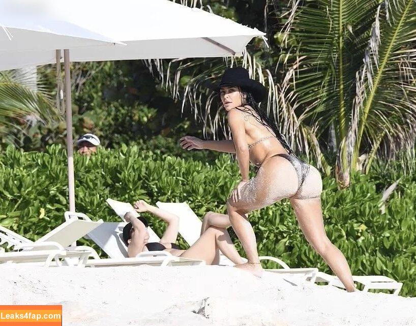 Kim Kardashian / https: / kimkadarshian / kimkardashian leaked photo photo #2528