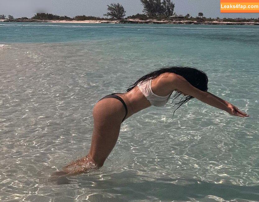 Kim Kardashian / https: / kimkadarshian / kimkardashian слитое фото фото #2602