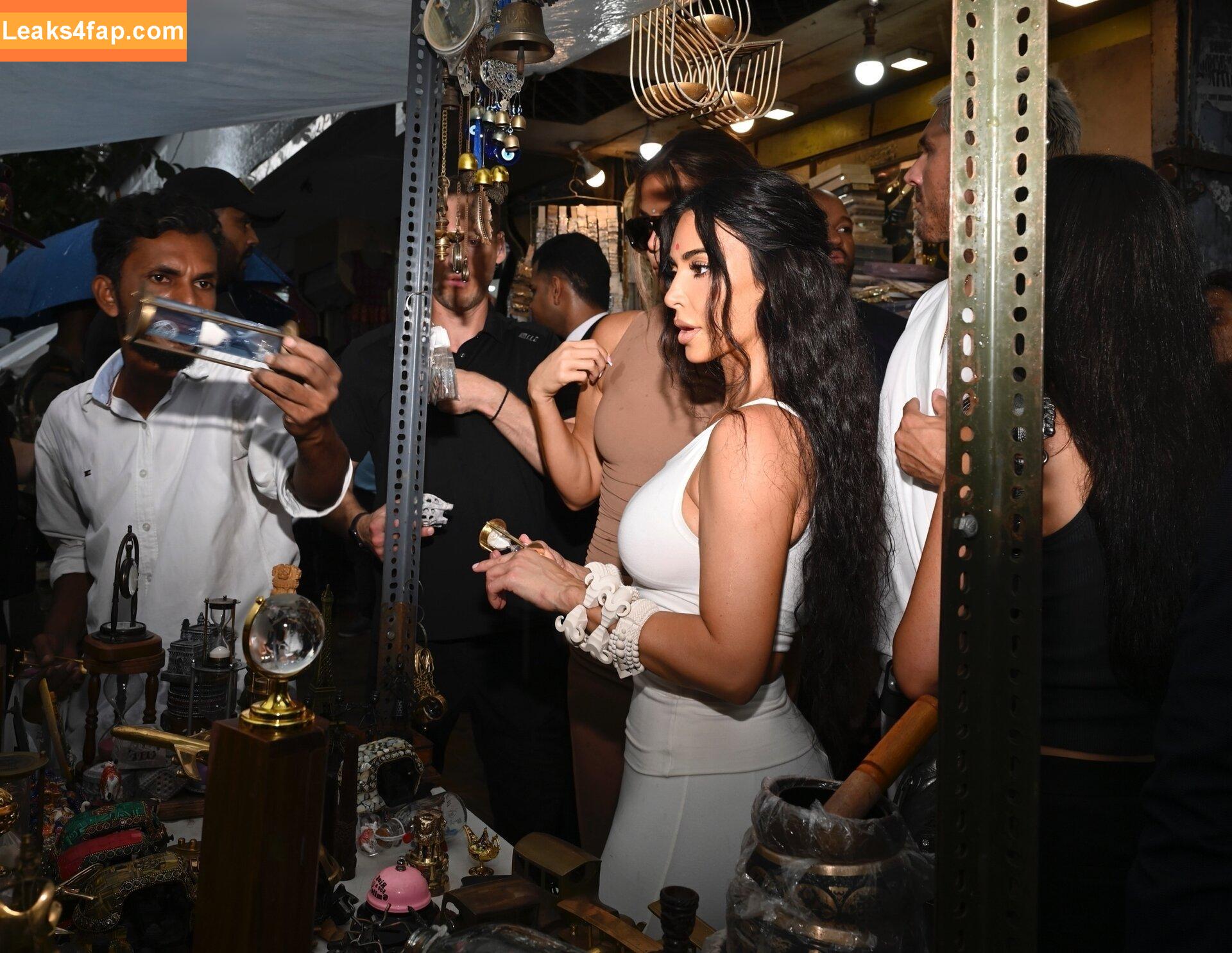 Kim Kardashian / https: / kimkadarshian / kimkardashian слитое фото фото #2770