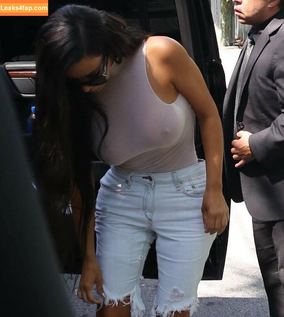 Kim Kardashian / https: / kimkadarshian / kimkardashian leaked photo photo #2843