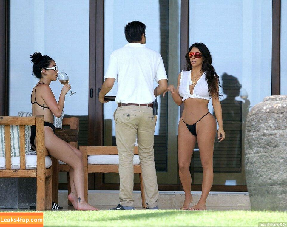 Kim Kardashian / https: / kimkadarshian / kimkardashian leaked photo photo #2927