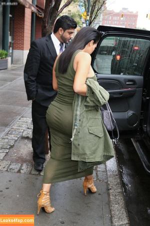 Kim Kardashian photo #2013