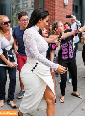 Kim Kardashian photo #2091