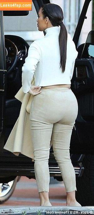 Kim Kardashian photo #2096