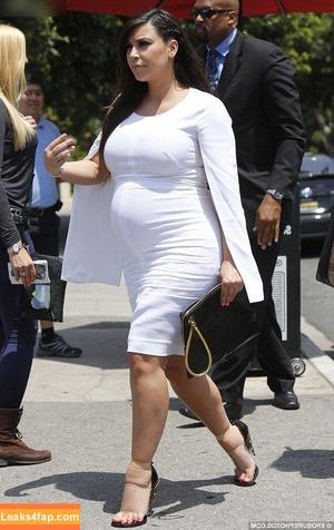 Kim Kardashian photo #2100