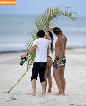 Kim Kardashian photo #2245