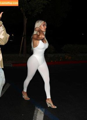 Kim Kardashian photo #2305