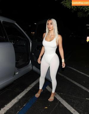 Kim Kardashian photo #2307