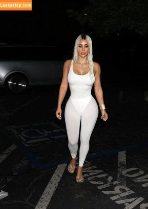 Kim Kardashian photo #2308