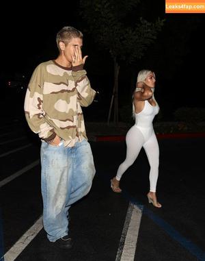 Kim Kardashian photo #2311