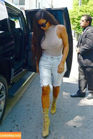 Kim Kardashian photo #2318