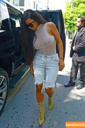 Kim Kardashian photo #2320
