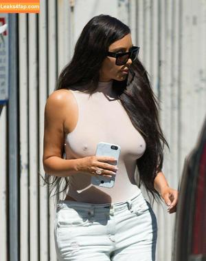 Kim Kardashian photo #2384