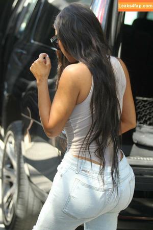 Kim Kardashian photo #2398