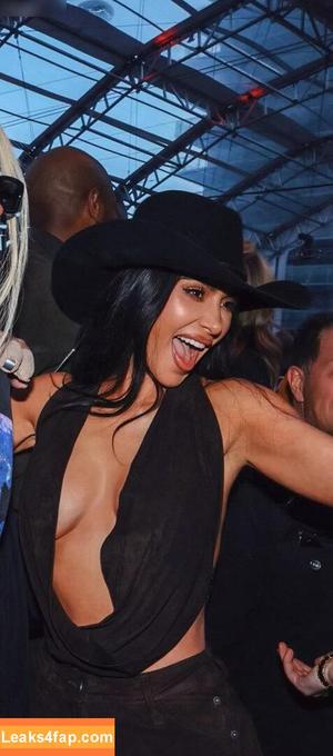 Kim Kardashian photo #2419