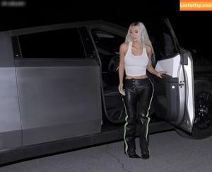 Kim Kardashian photo #2460