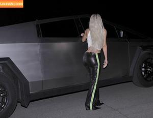 Kim Kardashian photo #2462