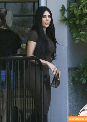 Kim Kardashian photo #2478