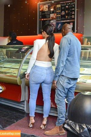 Kim Kardashian photo #2494