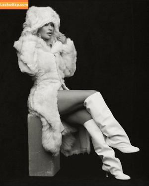 Kim Kardashian photo #2510