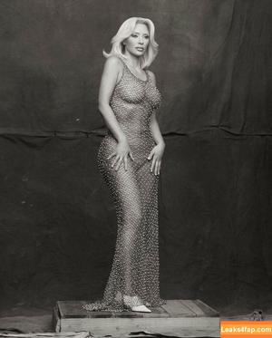 Kim Kardashian photo #2513