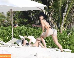 Kim Kardashian photo #2528